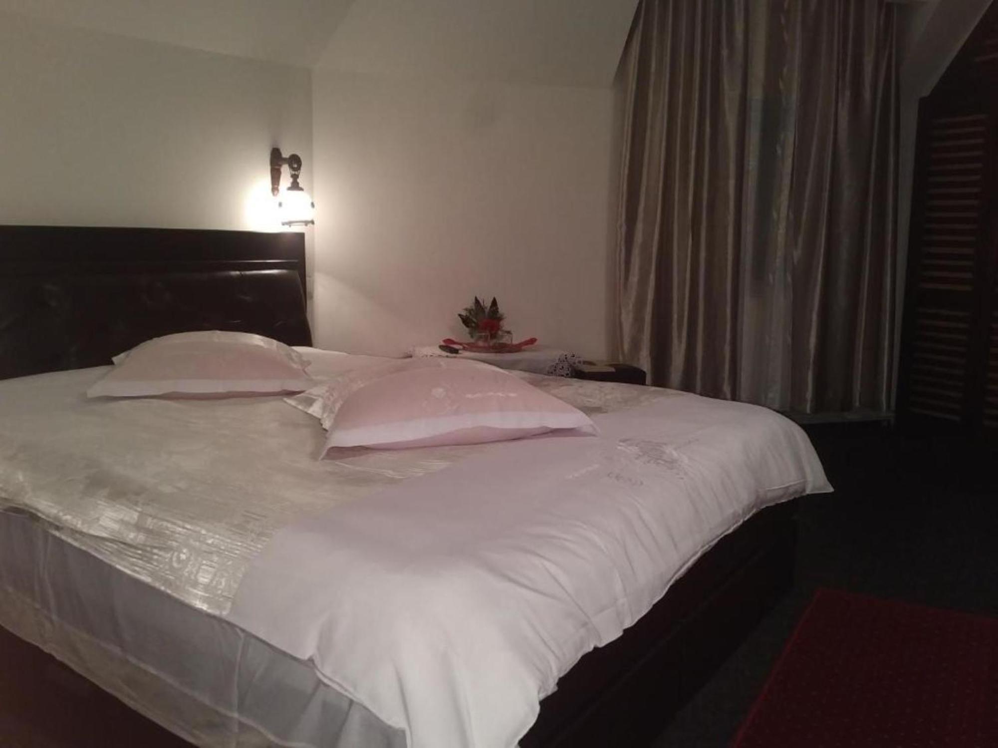 Pensiunea Millenium Sibiu With Parking - Motorcycle Friendly Travel Routes Esterno foto
