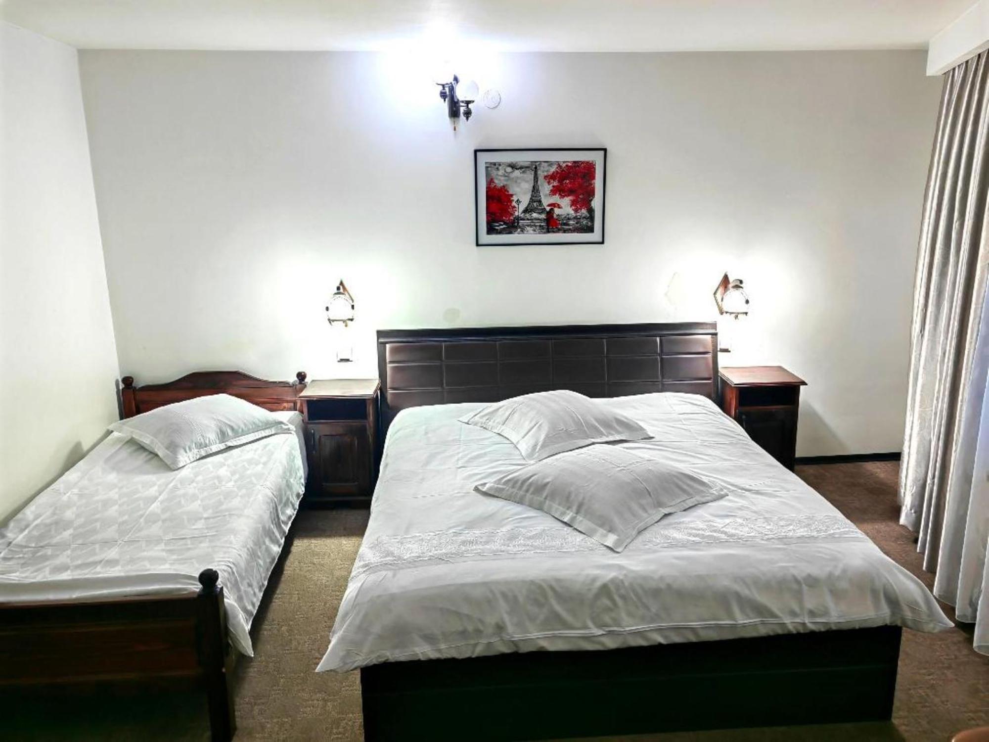 Pensiunea Millenium Sibiu With Parking - Motorcycle Friendly Travel Routes Esterno foto