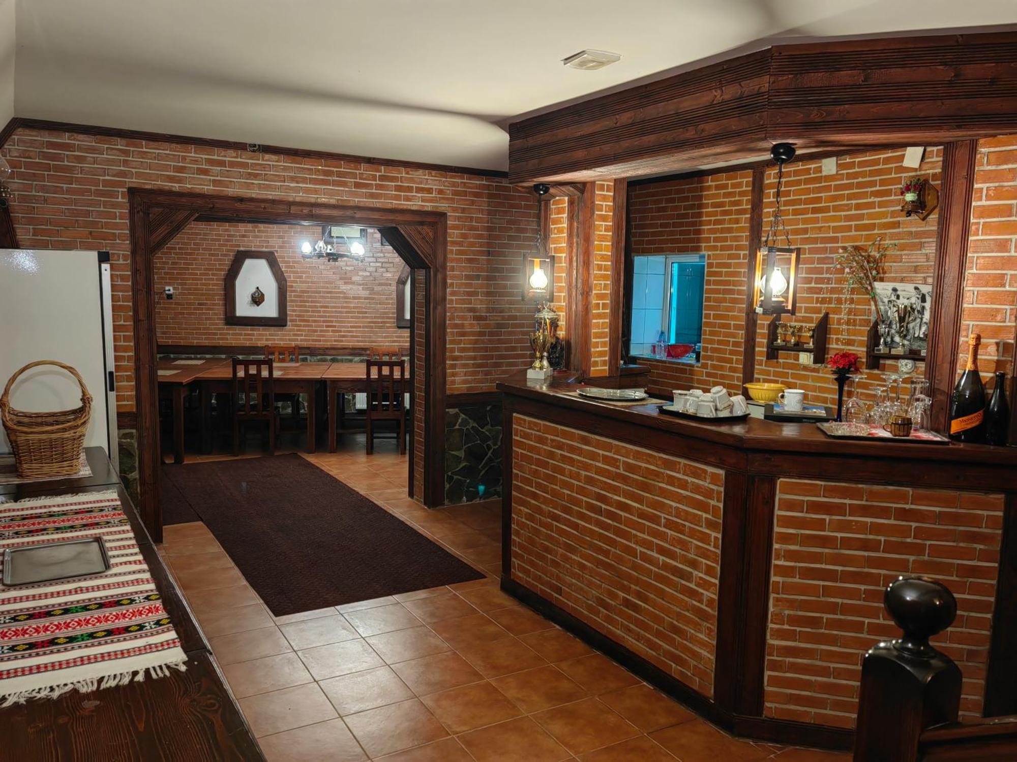Pensiunea Millenium Sibiu With Parking - Motorcycle Friendly Travel Routes Esterno foto