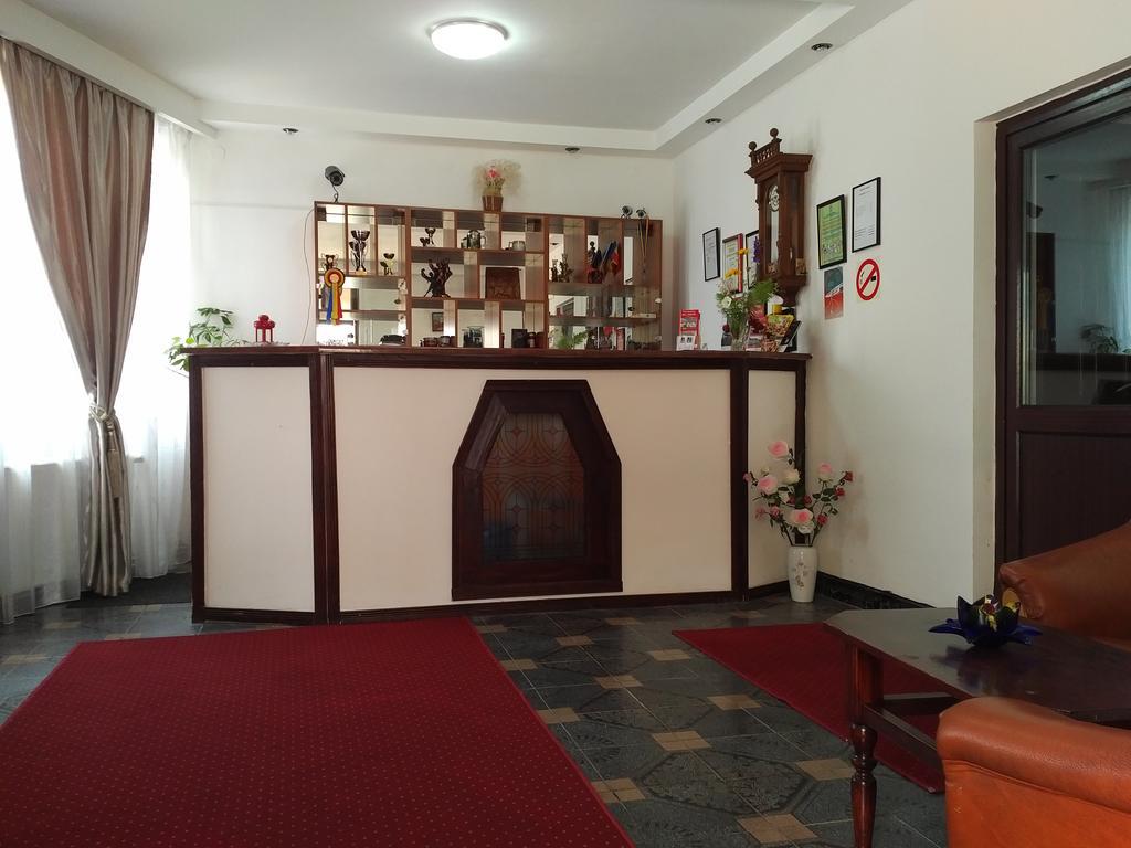 Pensiunea Millenium Sibiu With Parking - Motorcycle Friendly Travel Routes Esterno foto